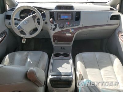 Zdjęcie 8 z 13 samochodu: 2013 TOYOTA SIENNA XLE VIN:5TDYK3DC6DS382007 - miniatura