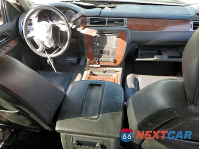Zdjęcie 8 z 13 samochodu: 2013 CHEVROLET AVALANCHE LTZ VIN:3GNTKGE79DG124315 - miniatura