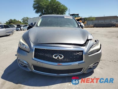 Piąte zdjęcie samochodu w środku: 2016 INFINITI Q70L 3.7 VIN:JN1BY1PP6GM630721 - miniatura