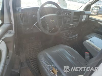Zdjęcie 8 z 13 samochodu: 2014 CHEVROLET EXPRESS G2500 VIN:1GCWGFCAXE1915145 - miniatura