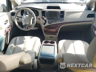 Zdjęcie 8 z 13 samochodu: 2011 TOYOTA SIENNA XLE VIN:5TDYK3DC7BS079234 - miniatura