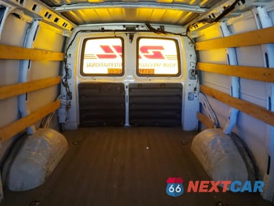 Zdjęcie 10 z 14 samochodu: 2019 GMC SAVANA G2500 VIN:1GTW7AFG7K1302463 - miniatura