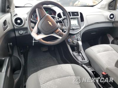 Zdjęcie 8 z 14 samochodu: 2017 CHEVROLET SONIC VIN:1G1JG6SH0H4172726 - miniatura