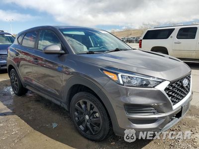 Czwarte zdjęcie samochodu z boku: 2020 HYUNDAI TUCSON SE VIN:KM8J2CA41LU190563 - miniatura