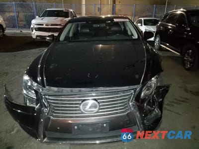 Piąte zdjęcie samochodu w środku: 2013 LEXUS LS 460L VIN:JTHDL1EF5D5005309 - miniatura