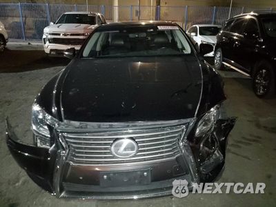 Piąte zdjęcie samochodu w środku: 2013 LEXUS LS 460L VIN:JTHDL1EF5D5005309 - miniatura