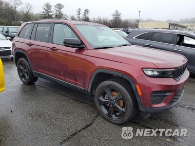 Czwarte zdjęcie samochodu z boku: 2023 JEEP GRAND CHEROKEE LAREDO VIN:1C4RJHAG5P8777932 - miniatura