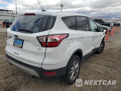 Trzecie zdjęcie samochodu z tyłu: 2017 FORD ESCAPE SE VIN:1FMCU0GD3HUA61918 - miniatura