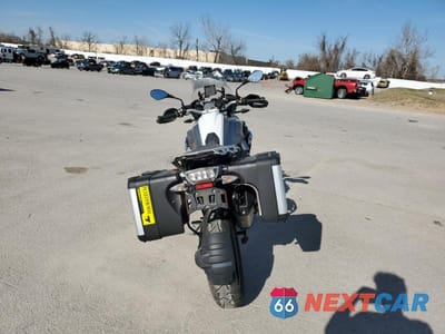 Czwarte zdjęcie samochodu z boku: 2016 BMW R1200 GS VIN:WB10A1106GZ189385 - miniatura