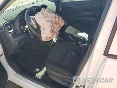 Zdjęcie 7 z 12 samochodu: 2017 NISSAN VERSA S VIN:3N1CN7AP9HL874335 - miniatura