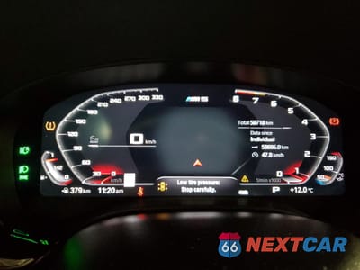 Zdjęcie 9 z 12 samochodu: 2023 BMW M5 VIN:WBS83CH09PCN24832 - miniatura