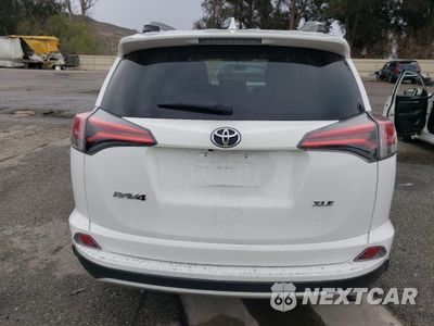 Zdjęcie 6 z 12 samochodu: 2016 TOYOTA RAV4 XLE VIN:2T3WFREV6GW269708 - miniatura
