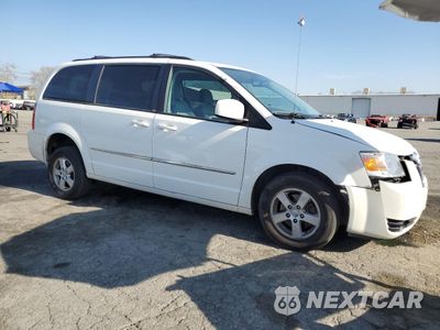 Czwarte zdjęcie samochodu z boku: 2010 DODGE GRAND CARAVAN SXT VIN:2D4RN5D17AR350082 - miniatura