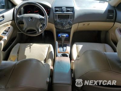 Zdjęcie 8 z 12 samochodu: 2004 HONDA ACCORD EX VIN:1HGCM66554A038896 - miniatura
