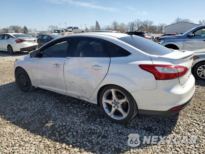 Drugie zdjęcie samochodu z przodu: 2014 FORD FOCUS TITANIUM VIN:1FADP3J22EL135247 - miniatura