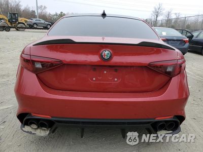 Zdjęcie 6 z 12 samochodu: 2019 ALFA ROMEO GIULIA QUADRIFOGLIO VIN:ZARFAMEV5K7622211 - miniatura