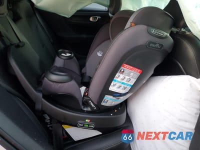 Zdjęcie 11 z 13 samochodu: 2024 VOLVO XC40 PLUS VIN:YV4L12UL0R2272976 - miniatura