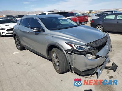 Czwarte zdjęcie samochodu z boku: 2017 INFINITI QX30 BASE VIN:SJKCH5CR8HA033537 - miniatura