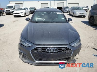 Piąte zdjęcie samochodu w środku: 2021 AUDI A4 PREMIUM 45 VIN:WAUDAAF42MA031391 - miniatura