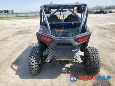 Czwarte zdjęcie samochodu z boku: 2018 POLARIS RZR 4 900 EPS VIN:3NSVCE871JH465825 - miniatura