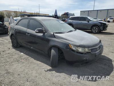 Czwarte zdjęcie samochodu z boku: 2010 KIA FORTE EX VIN:KNAFU4A22A5238777 - miniatura