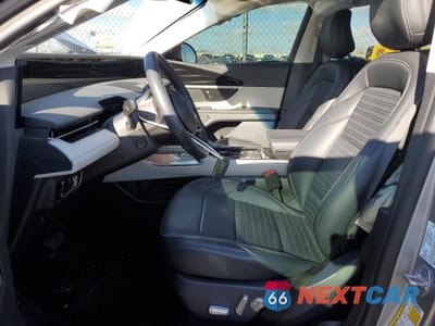 Zdjęcie 7 z 16 samochodu: 2024 LINCOLN NAUTILUS RESERVE VIN:5LMPJ8KA3RJ827961 - miniatura