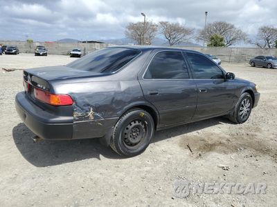 Trzecie zdjęcie samochodu z tyłu: 2000 TOYOTA CAMRY CE VIN:4T1BG22K9YU735137 - miniatura