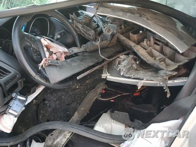 Zdjęcie 13 z 14 samochodu: 2015 FORD FOCUS SE VIN:1FADP3K25FL375375 - miniatura