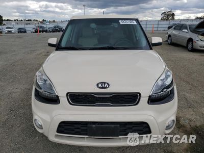 Piąte zdjęcie samochodu w środku: 2013 KIA SOUL + VIN:KNDJT2A65D7524252 - miniatura