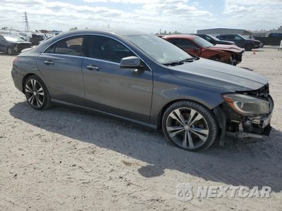 Czwarte zdjęcie samochodu z boku: 2015 MERCEDES-BENZ CLA 250 VIN:WDDSJ4EBXFN166809 - miniatura