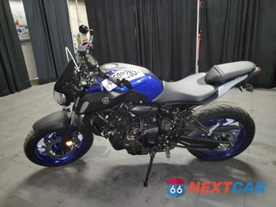Trzecie zdjęcie samochodu z tyłu: 2020 YAMAHA MT07 VIN:JYARM27EXLA006357 - miniatura