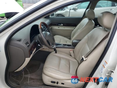 Zdjęcie 7 z 12 samochodu: 2002 LINCOLN LS VIN:1LNHM87A22Y694985 - miniatura