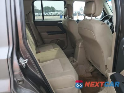 Zdjęcie 11 z 13 samochodu: 2015 JEEP PATRIOT SPORT VIN:1C4NJPBA1FD399570 - miniatura