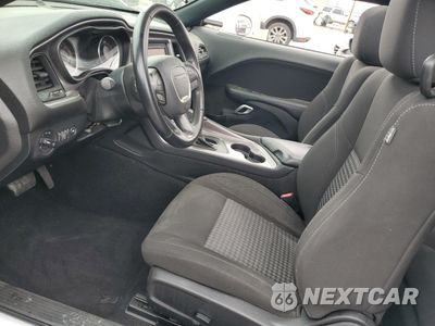 Zdjęcie 7 z 14 samochodu: 2020 DODGE CHALLENGER SXT VIN:2C3CDZAGXLH227654 - miniatura