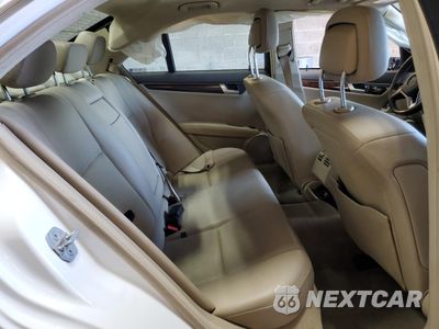 Zdjęcie 10 z 12 samochodu: 2013 MERCEDES-BENZ C 300 4MATIC VIN:WDDGF8AB5DR282140 - miniatura