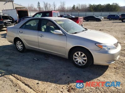 Czwarte zdjęcie samochodu z boku: 2002 TOYOTA CAMRY LE VIN:4T1BE32K12U635844 - miniatura