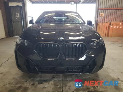 Piąte zdjęcie samochodu w środku: 2025 BMW X6 XDRIVE40I VIN:5UX33EX00S9Y21068 - miniatura