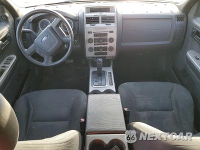 Zdjęcie 8 z 14 samochodu: 2008 FORD ESCAPE XLT VIN:1FMCU931X8KC90995 - miniatura