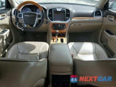 Zdjęcie 8 z 12 samochodu: 2013 CHRYSLER 300C VIN:2C3CCAET4DH680410 - miniatura