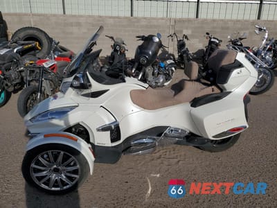 Trzecie zdjęcie samochodu z tyłu: 2017 CAN-AM SPYDER ROADSTER RT VIN:2BXNBDD26HV004839 - miniatura