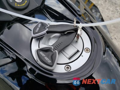 Zdjęcie 8 z 10 samochodu: 2022 CAN-AM SPYDER ROADSTER F3-S VIN:2BXRDDD24NV000425 - miniatura