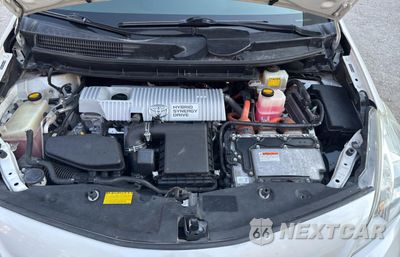 Zdjęcie 7 z 11 samochodu: 2012 TOYOTA PRIUS V VIN:JTDZN3EU1C3083351 - miniatura
