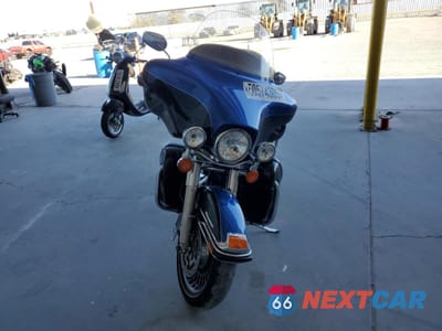 Drugie zdjęcie samochodu z przodu: 2010 HARLEY-DAVIDSON FLHTK VIN:1HD1KEM30AB674640 - miniatura