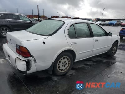 Trzecie zdjęcie samochodu z tyłu: 1995 NISSAN MAXIMA GLE VIN:JN1CA21D8ST662596 - miniatura