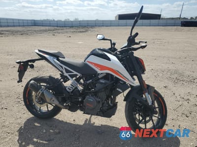 2022 KTM 390 DUKE MD2JPJ404NC253225 - główne zdjęcie licytacji z USA - miniatura