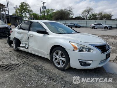 Czwarte zdjęcie samochodu z boku: 2015 NISSAN ALTIMA 2.5 VIN:1N4AL3AP0FC231860 - miniatura