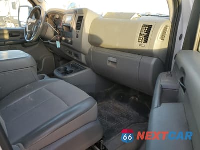 Zdjęcie 11 z 15 samochodu: 2018 NISSAN NV 2500 S VIN:1N6AF0LY9JN805386 - miniatura