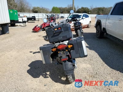 Czwarte zdjęcie samochodu z boku: 2005 BMW R1200 GS VIN:WB10317A25ZL78140 - miniatura