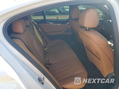Zdjęcie 10 z 12 samochodu: 2018 BMW 530E VIN:WBAJA9C5XJB033944 - miniatura