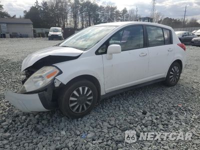 2008 NISSAN VERSA S 3N1BC13EX8L389616 - główne zdjęcie licytacji z USA - miniatura
